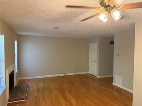 1695 Cedar Bluff Way in Marietta, GA - Building Photo - Building Photo