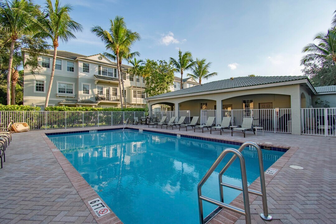1833 NW 12th St in Boca Raton, FL - Building Photo