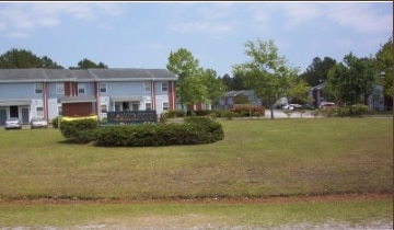 Pine Ridge Apartments in Havelock, NC - Foto de edificio - Building Photo