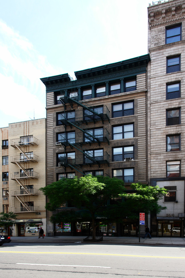 241 W 23rd St in New York, NY - Building Photo - Building Photo