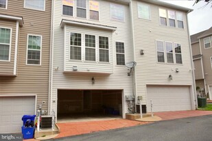 2520 Blueridge Ave in Silver Spring, MD - Building Photo - Building Photo