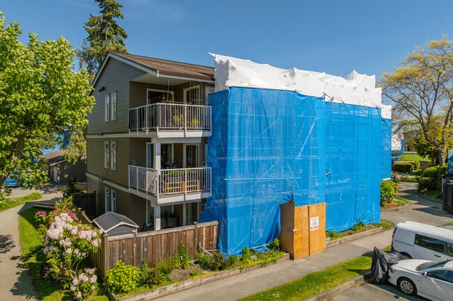 Minato West in Richmond, BC - Building Photo - Primary Photo