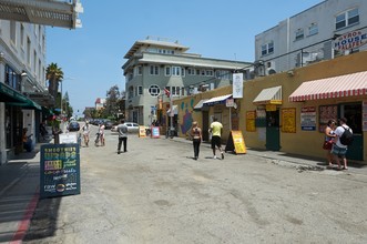 Morrison Apartments in Venice, CA - Building Photo - Building Photo