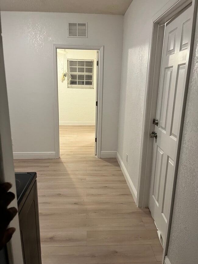 7065 NW 49th Ct, Unit 1bd 1bath