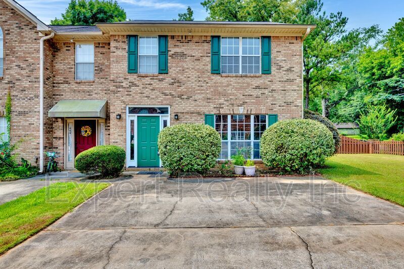 600 Parkside Cir in Helena, AL - Building Photo