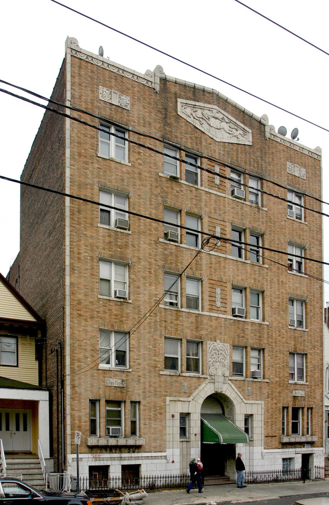 The Sophia Tudor Apartments in Jersey City, NJ - Foto de edificio - Building Photo