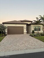 20472 Estero Xing Blvd in Estero, FL - Building Photo