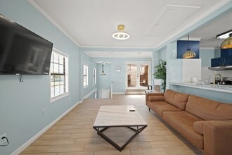 1015 9th St, Unit A in Galveston, TX - Building Photo - Building Photo
