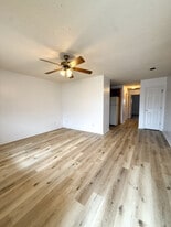 409 E Roosevelt Ave, Unit B in Muscle Shoals, AL - Building Photo