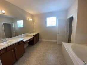 7582 Lake Albert Dr in Windermere, FL - Building Photo - Building Photo