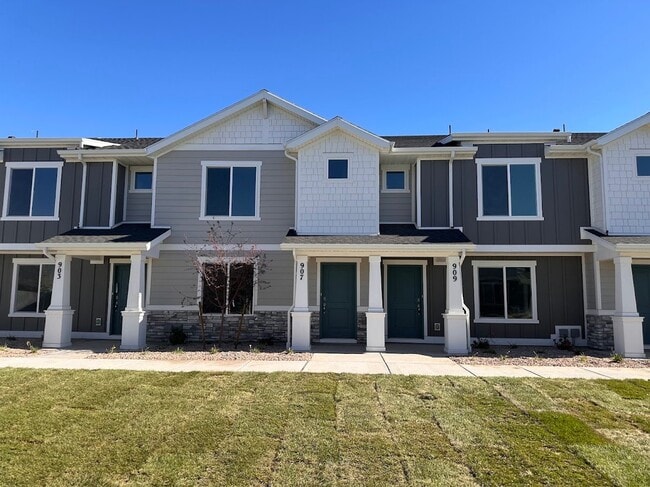 property at 907 S Sea Horse Ct