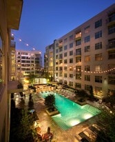 Domus in Philadelphia, PA - Building Photo