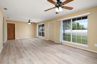 4800 Mile 6 Rd in McAllen, TX - Building Photo - Building Photo