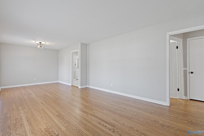 1723 Laverne Dr NW in Huntsville, AL - Building Photo - Building Photo