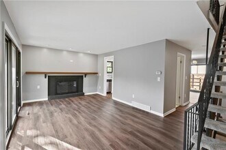 238 Woodbridge Dr in Pittsburgh, PA - Building Photo - Building Photo