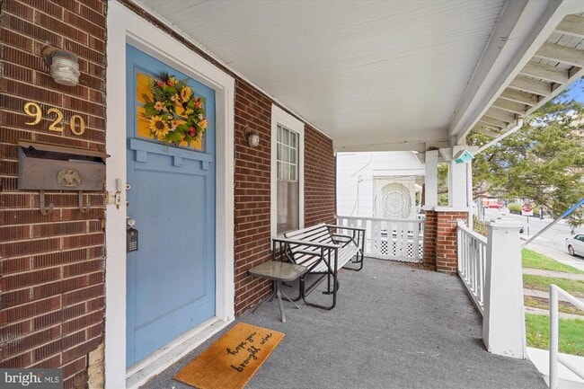 property at 920 N Garfield St