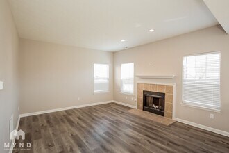 115 Thistle Wood Dr in Greenfield, IN - Building Photo - Building Photo