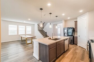 340 Cavil Barrier Ln in La Porte, TX - Building Photo - Building Photo