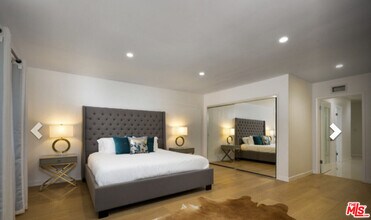 774 N Kenter Ave in Los Angeles, CA - Building Photo - Building Photo