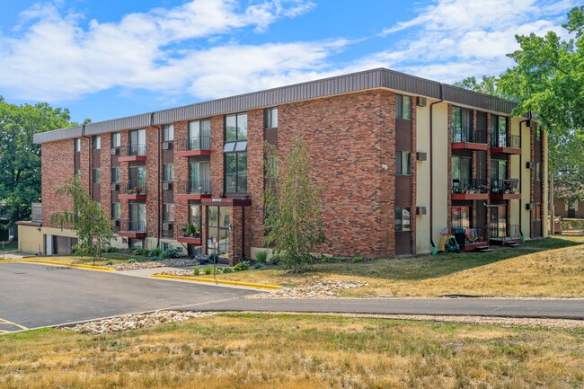 Lily Lake Terrace in Stillwater, MN - Building Photo - Building Photo