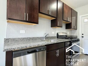628 W Cornelia Ave, Unit N1 in Chicago, IL - Building Photo - Building Photo