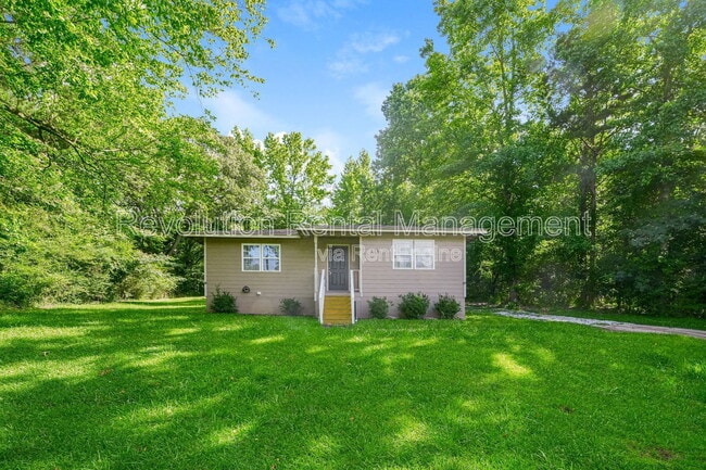 property at 918 Poplar Rd