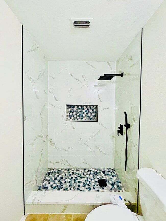 8012 Wyoming Dr in Fort Worth, TX - Building Photo - Building Photo