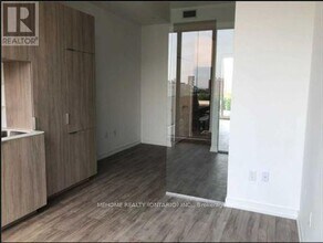 77-2277 Shuter St in Toronto, ON - Building Photo - Building Photo