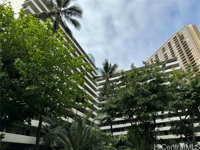 425 Ena Rd in Honolulu, HI - Building Photo - Building Photo