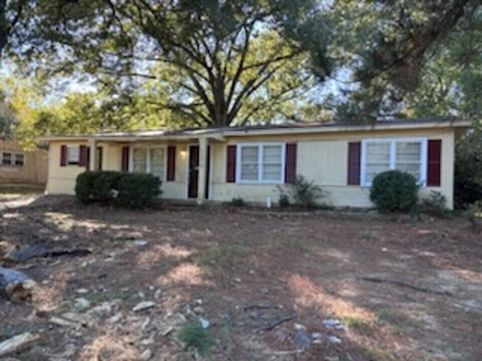 3359 Suncrest Dr in Jackson, MS - Building Photo