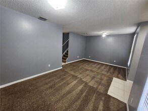 30136 Barnaby Ln in Zephyrhills, FL - Building Photo - Building Photo