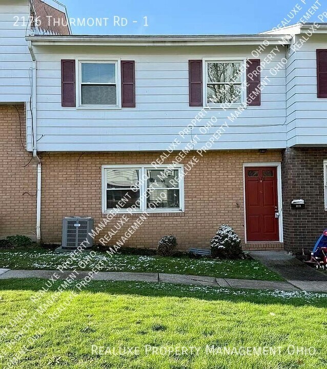 2176 Thurmont Rd in Akron, OH - Building Photo
