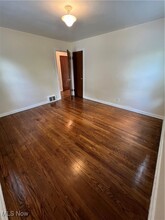 2042 13th St in Cuyahoga Falls, OH - Building Photo - Building Photo