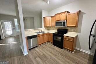 4295 Youngstown Cir in Stone Mountain, GA - Building Photo - Building Photo