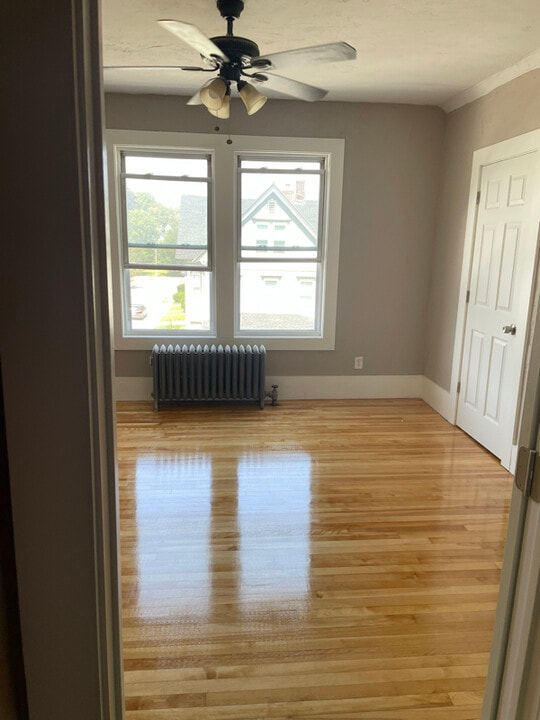 102 Elm St in Worcester, MA - Building Photo
