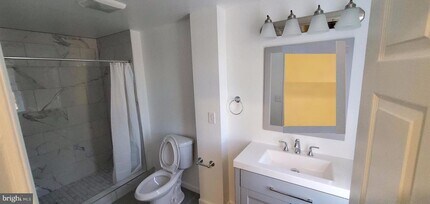 1084 S Hanover St in Pottstown, PA - Building Photo - Building Photo