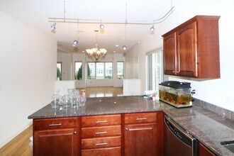 141 Grovers Ave in Winthrop, MA - Building Photo - Building Photo
