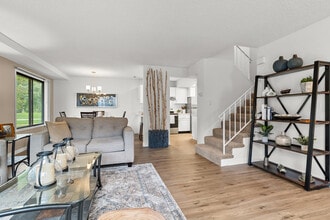 Fox Forest Townhomes in Plymouth, MN - Building Photo - Building Photo