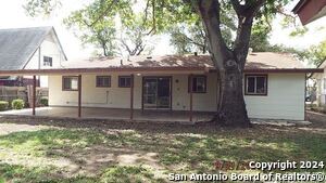 8003 Riata Ave in San Antonio, TX - Foto de edificio - Building Photo