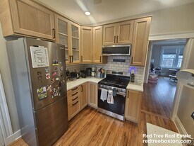 5 Colliston Rd, Unit 7 in Boston, MA - Building Photo