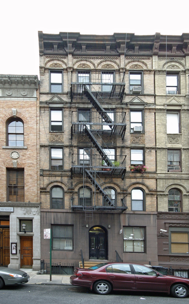 219 E 28th St in New York, NY - Foto de edificio - Building Photo