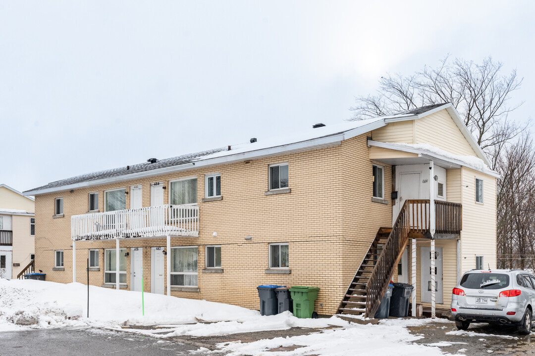 680 François-Thomas St in Lévis, QC - Building Photo