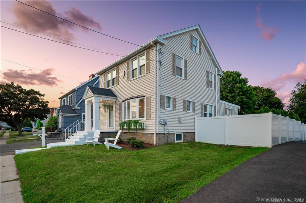 503 Reef Rd in Fairfield, CT - Building Photo