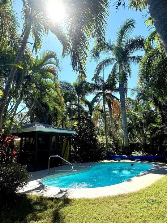 5934 115th Ln N in Seminole, FL - Building Photo