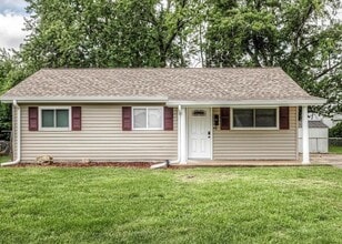 414 Prince David Dr in O'Fallon, MO - Building Photo - Building Photo