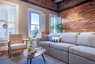 1647 Wisconsin Ave NW in Washington, DC - Building Photo