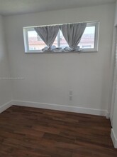 655 Eldron Dr in Miami Springs, FL - Building Photo - Building Photo