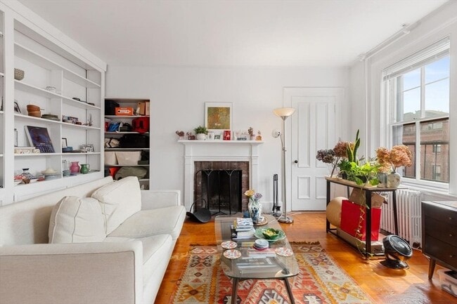 property at 86 Marlborough St