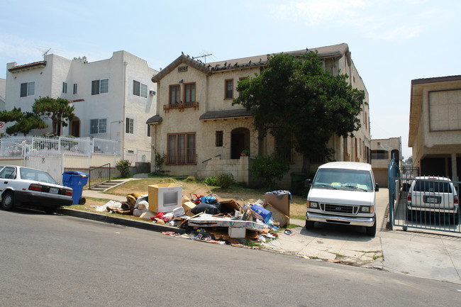 224 S Carondelet St in Los Angeles, CA - Building Photo - Building Photo