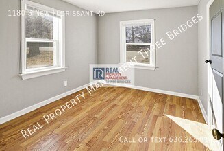 1180 S New Florissant Rd in Florissant, MO - Building Photo - Building Photo
